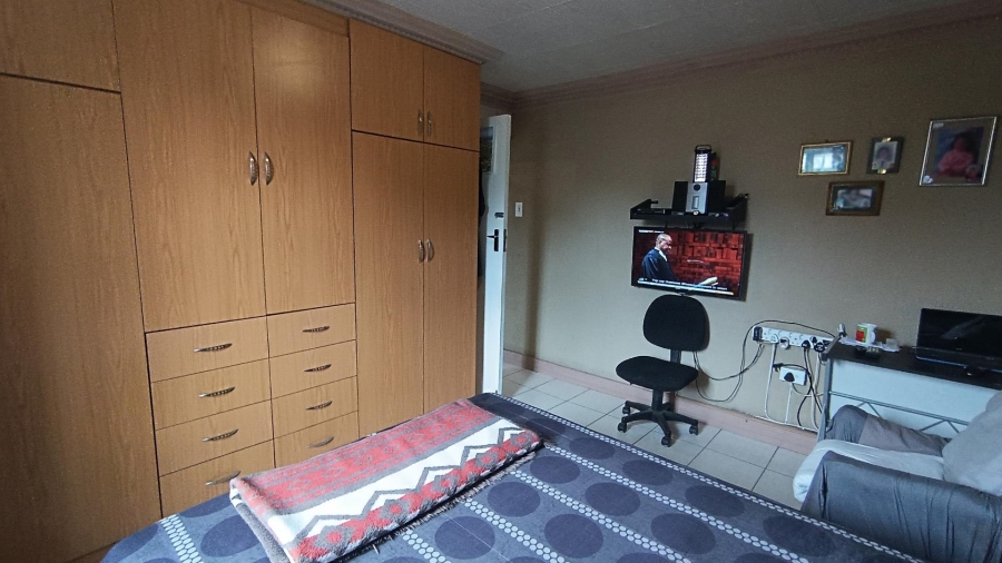 5 Bedroom Property for Sale in Yorkshire Estate Western Cape